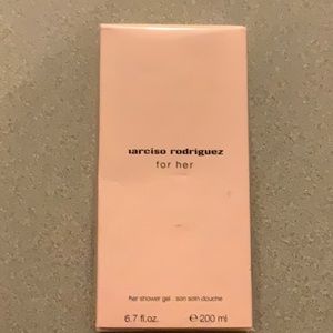 Brand new Narciso Rodriguez for her shower gel